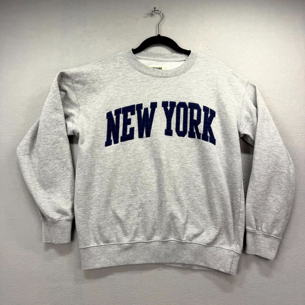 New York Popular Sweatshirt Mens Medium Gray Embroidered Preppy Crew Neck Casual